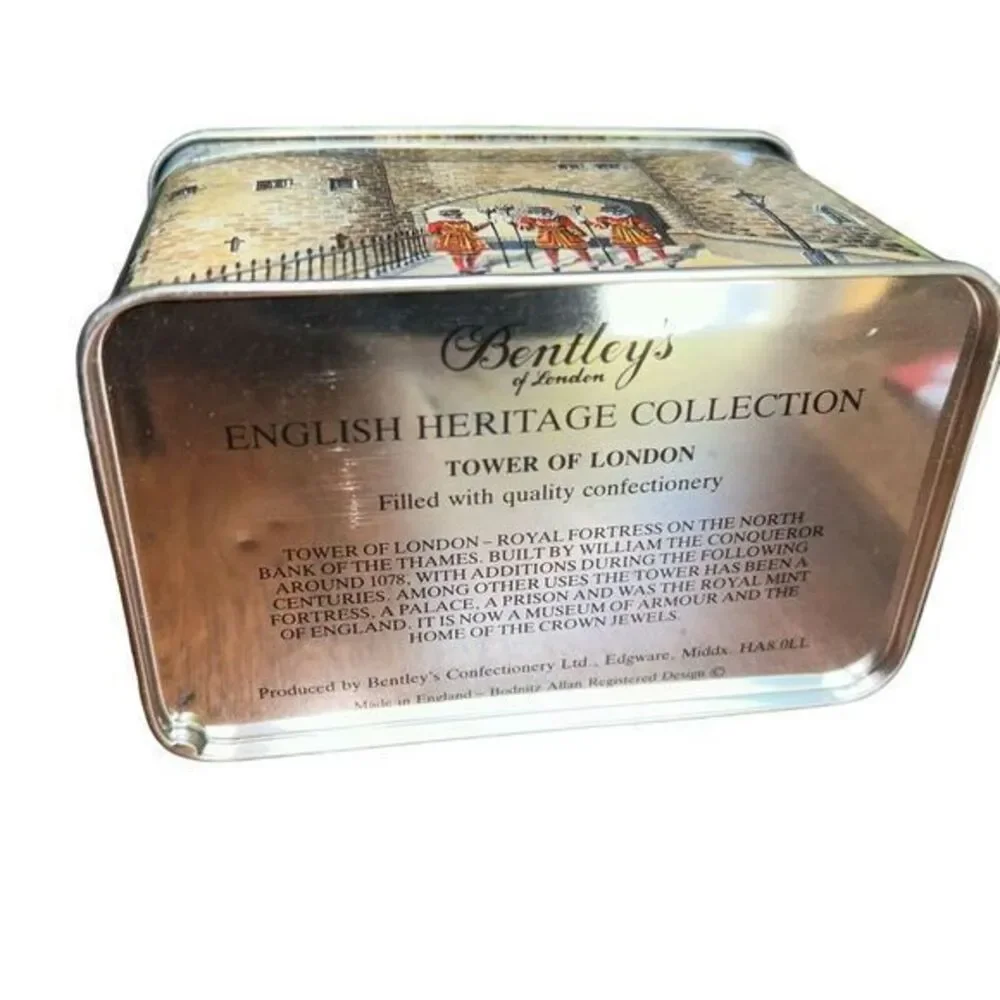 Vintage Bentley's Tower of London Tin Container Beefeaters - Collectible‎ Decor
